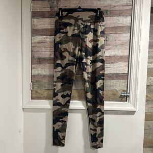 NWOT High Rise Camouflage Ankle Leggings